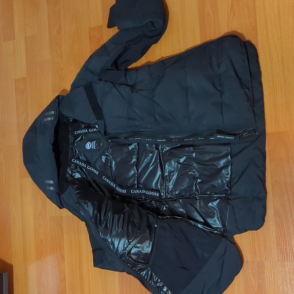 BLACK CANADA GOOSE HyBridge Coat - Picture 8 of 9